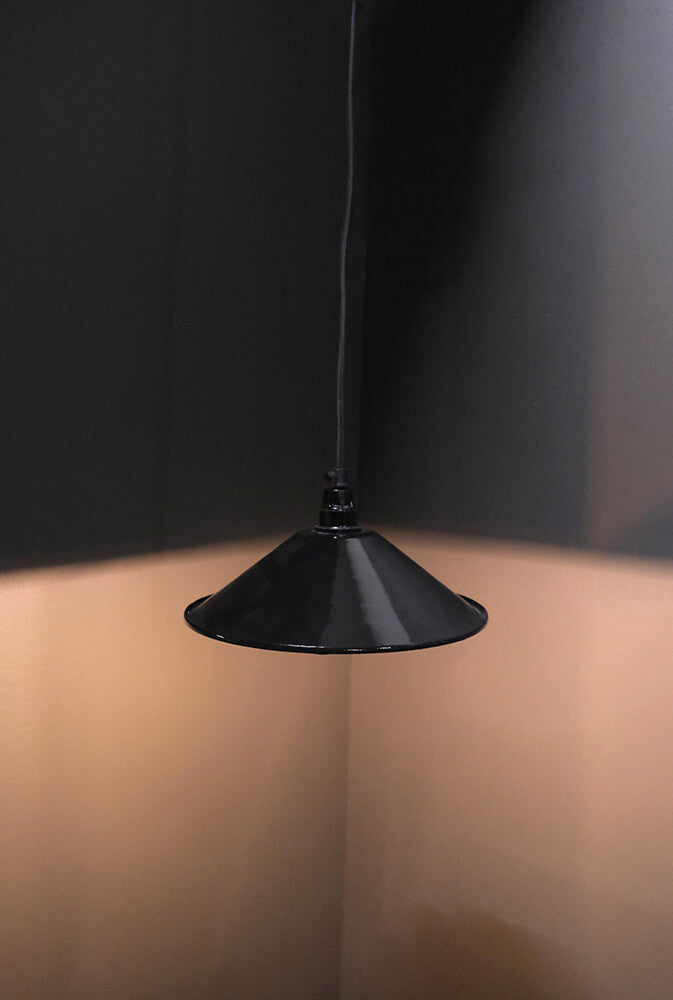 Enamel loftslampe - sort