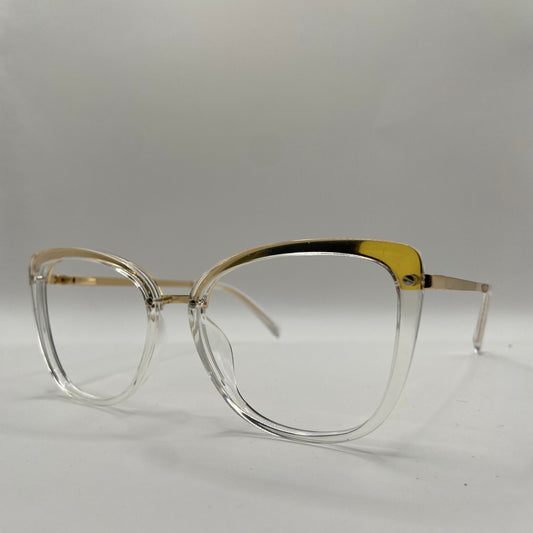 EN GENNEMSIGTIG BRILLE MED ELEGANCE