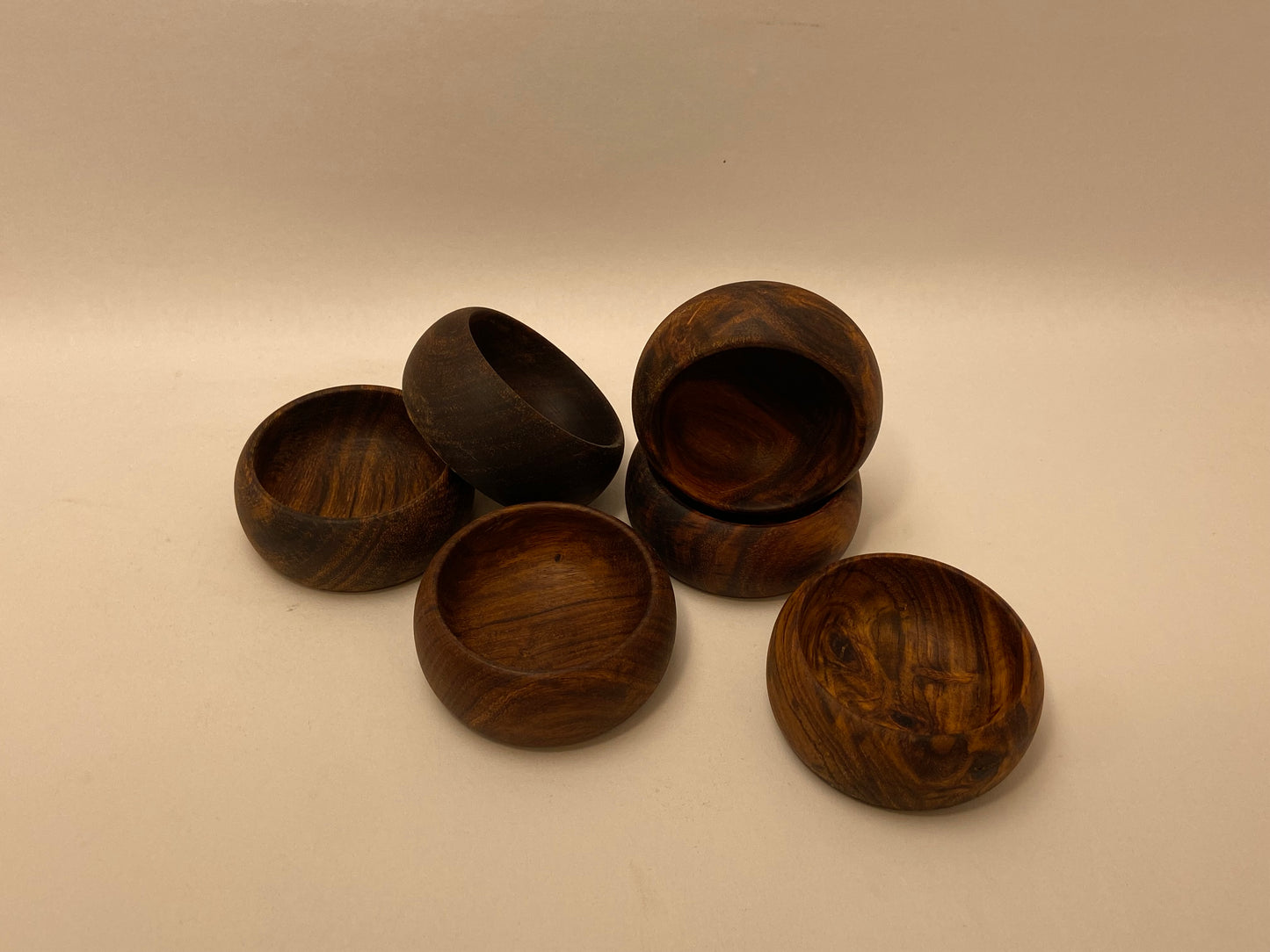 SMALL BOWL 7 CM DARK BROWN - træ