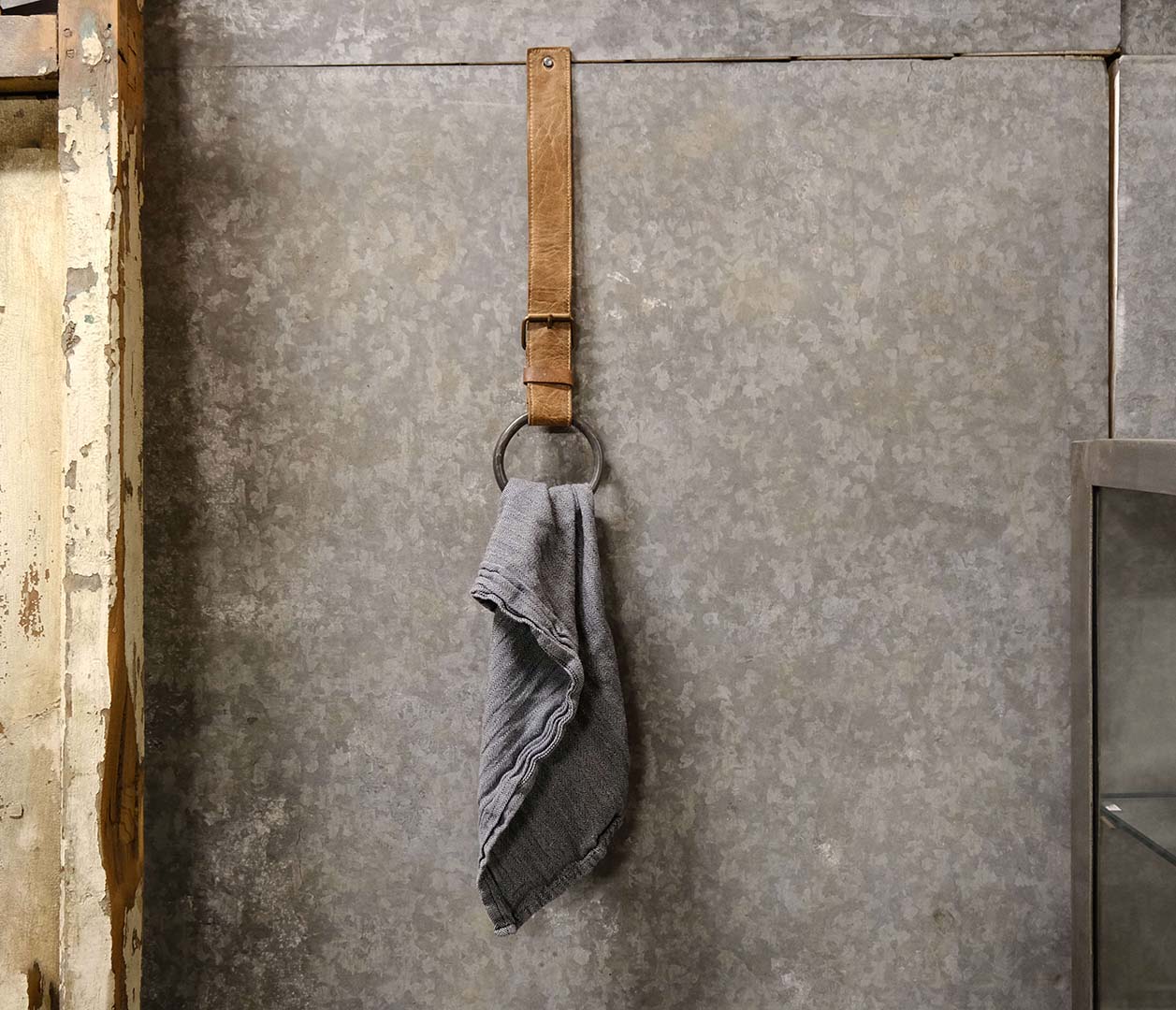 Ruby læderstrop med jernring