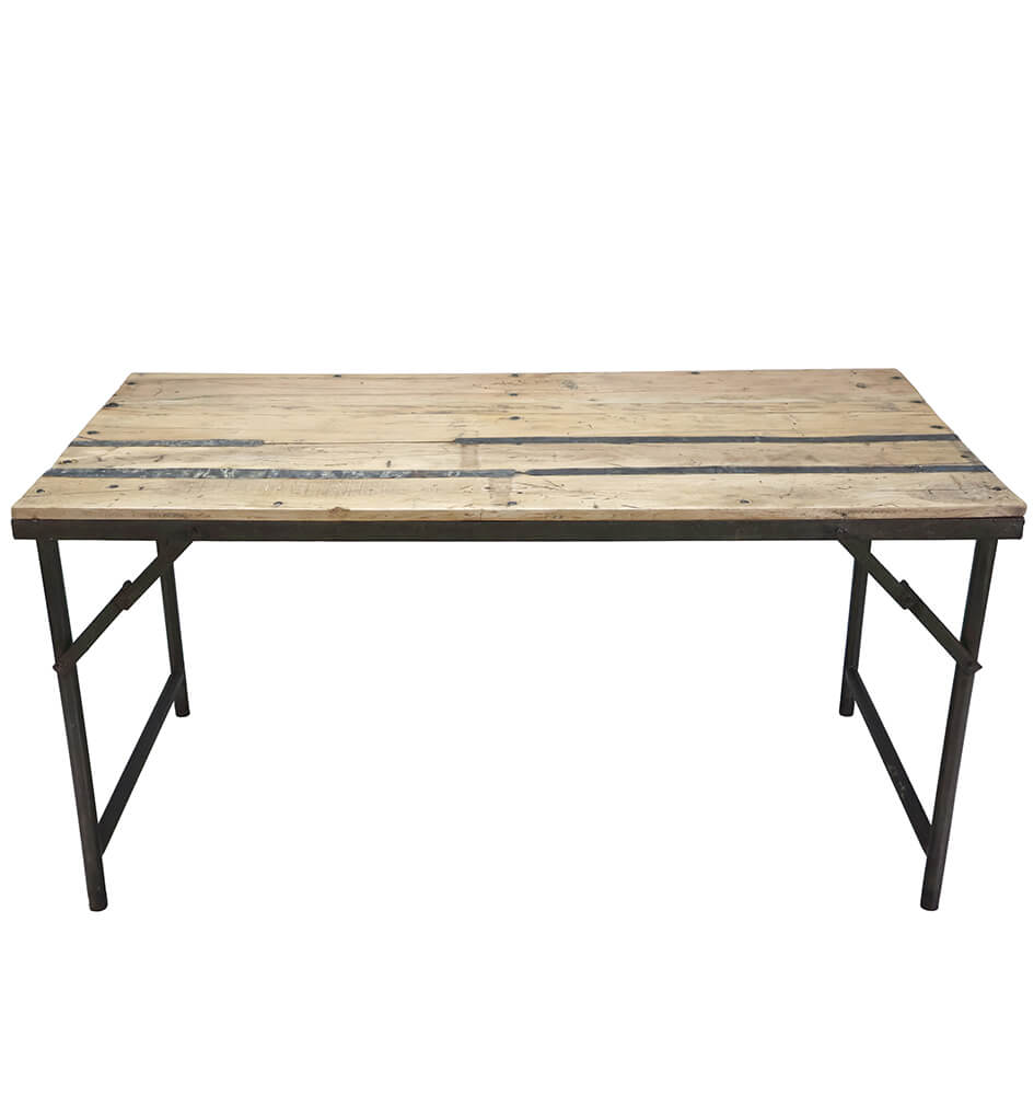 Nongkhnum gammelt spisebord