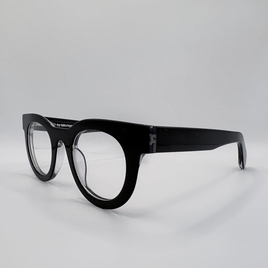 EN SKØN RUND BRILLE MED BREDE KANTER