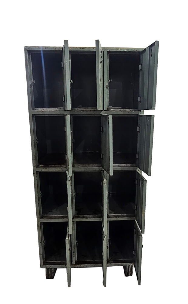 Vintage locker med 12 låger