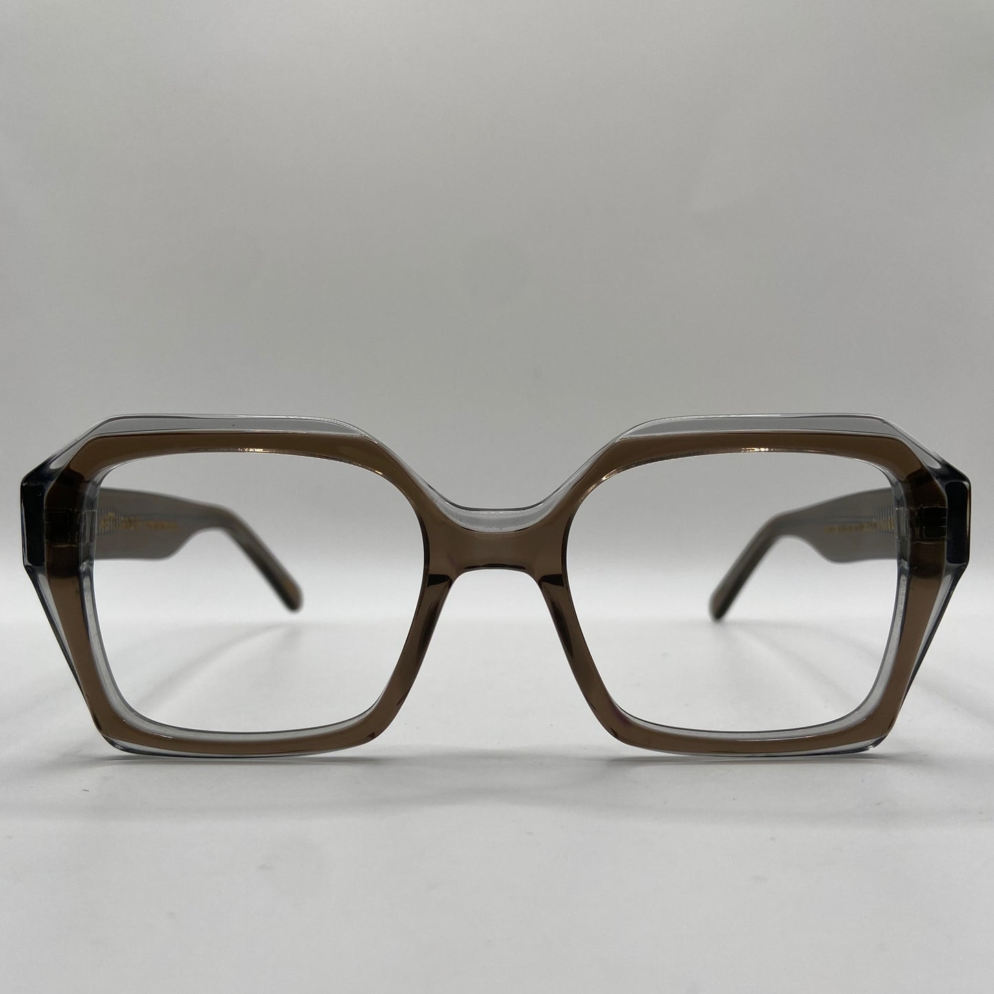 Den slags brille der får folk til at spørge hvor den er fra