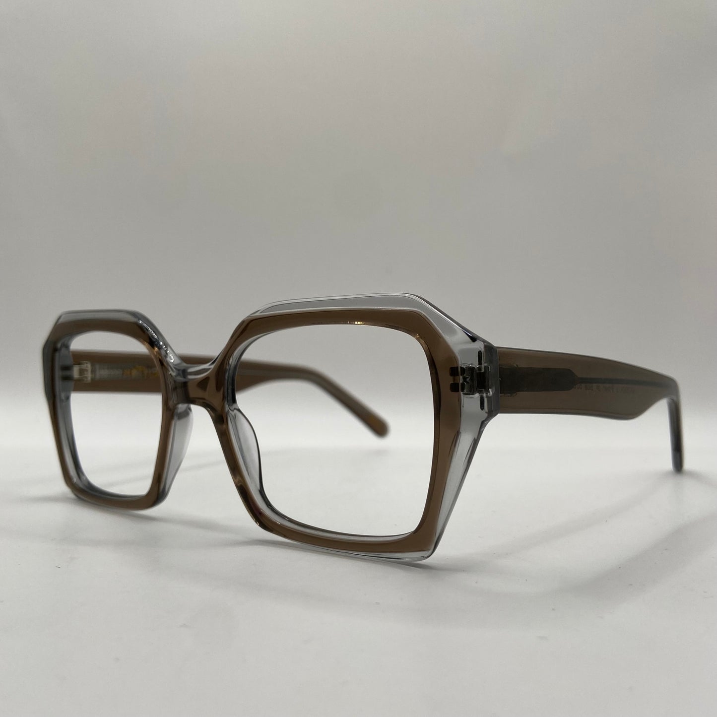 Den slags brille der får folk til at spørge hvor den er fra