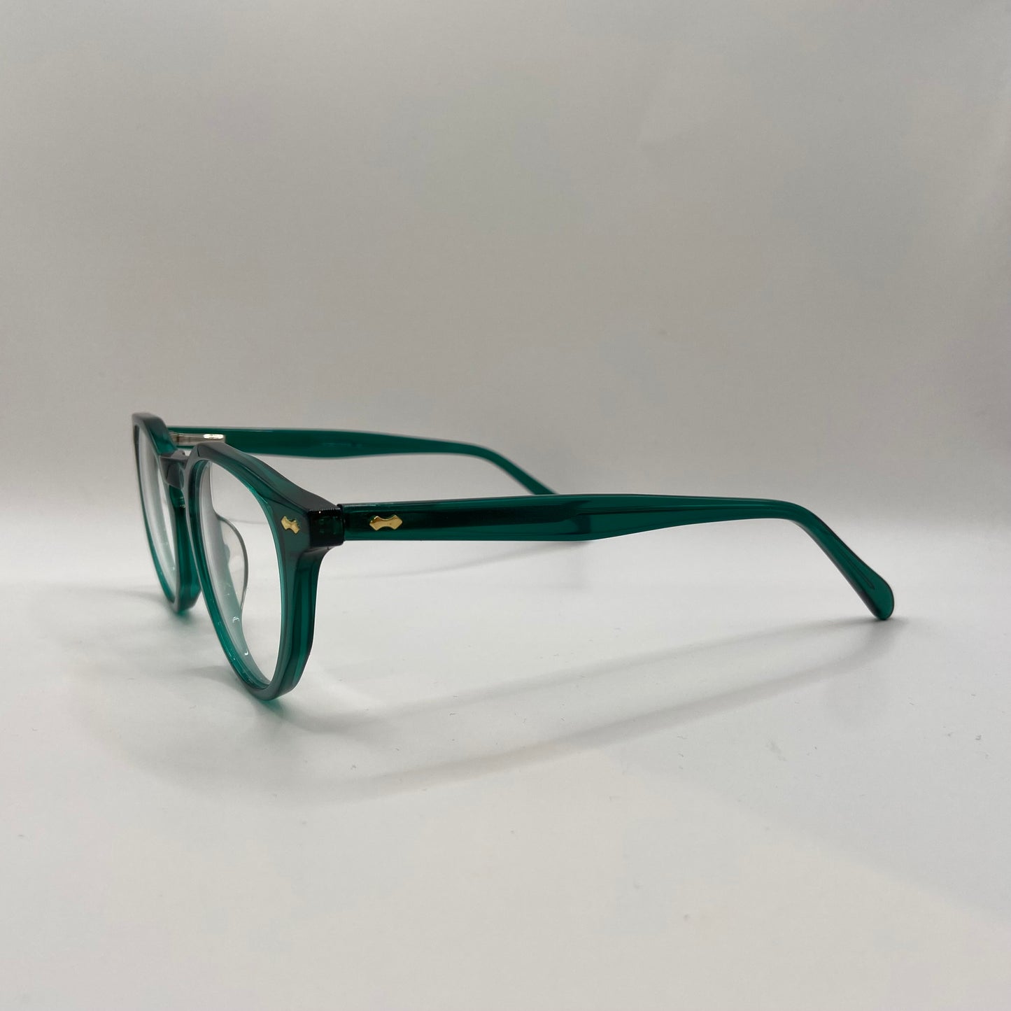 UTROLIG SMUK RUND BRILLE MED SMIL