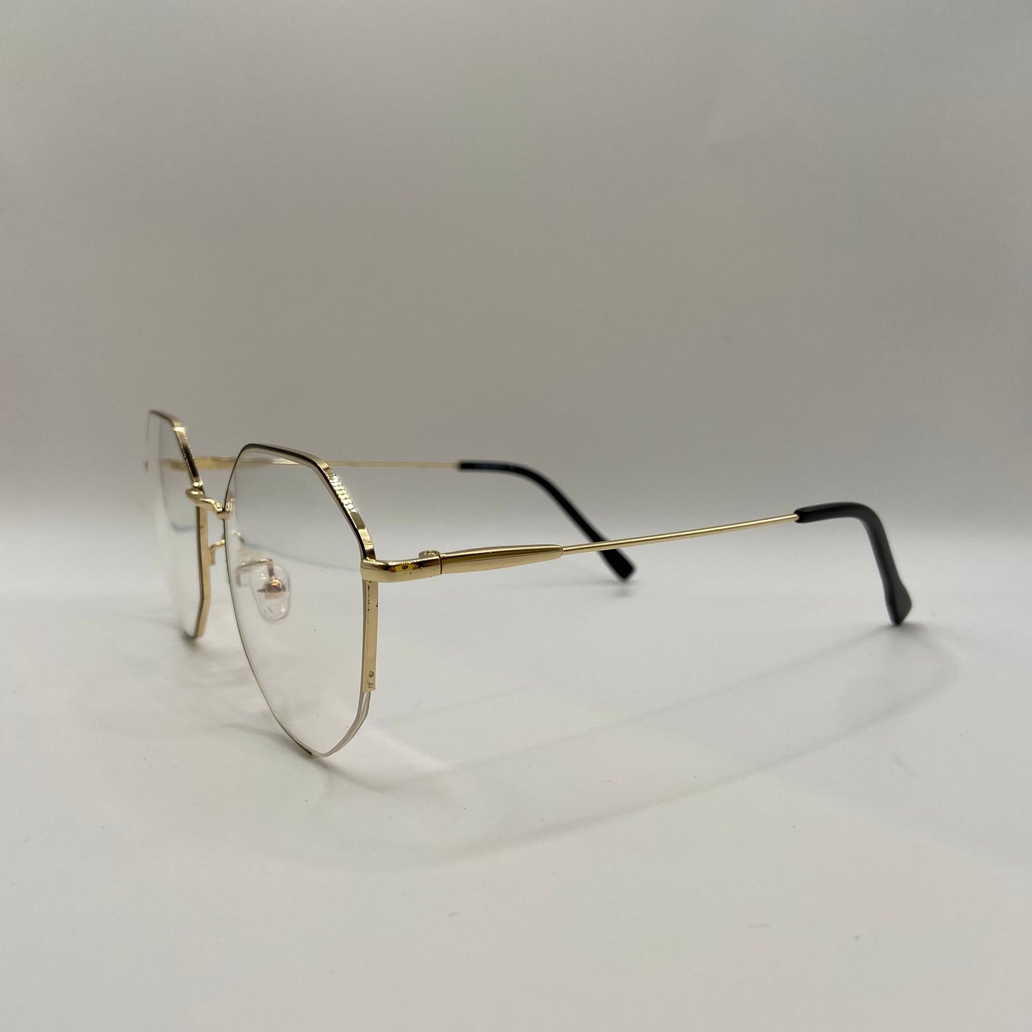 UNDERSPILLET METAL BRILLE MED LUFT