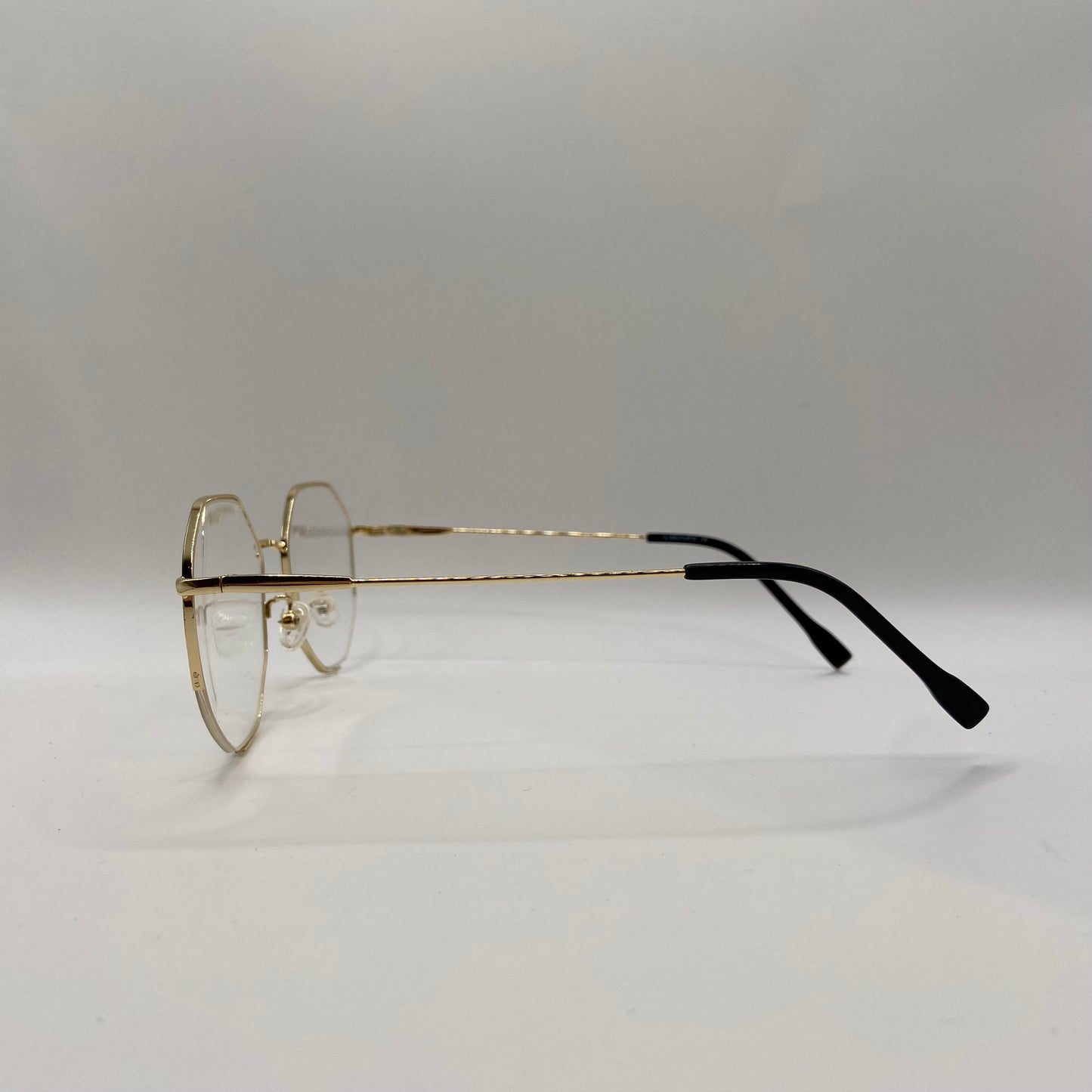 UNDERSPILLET METAL BRILLE MED LUFT