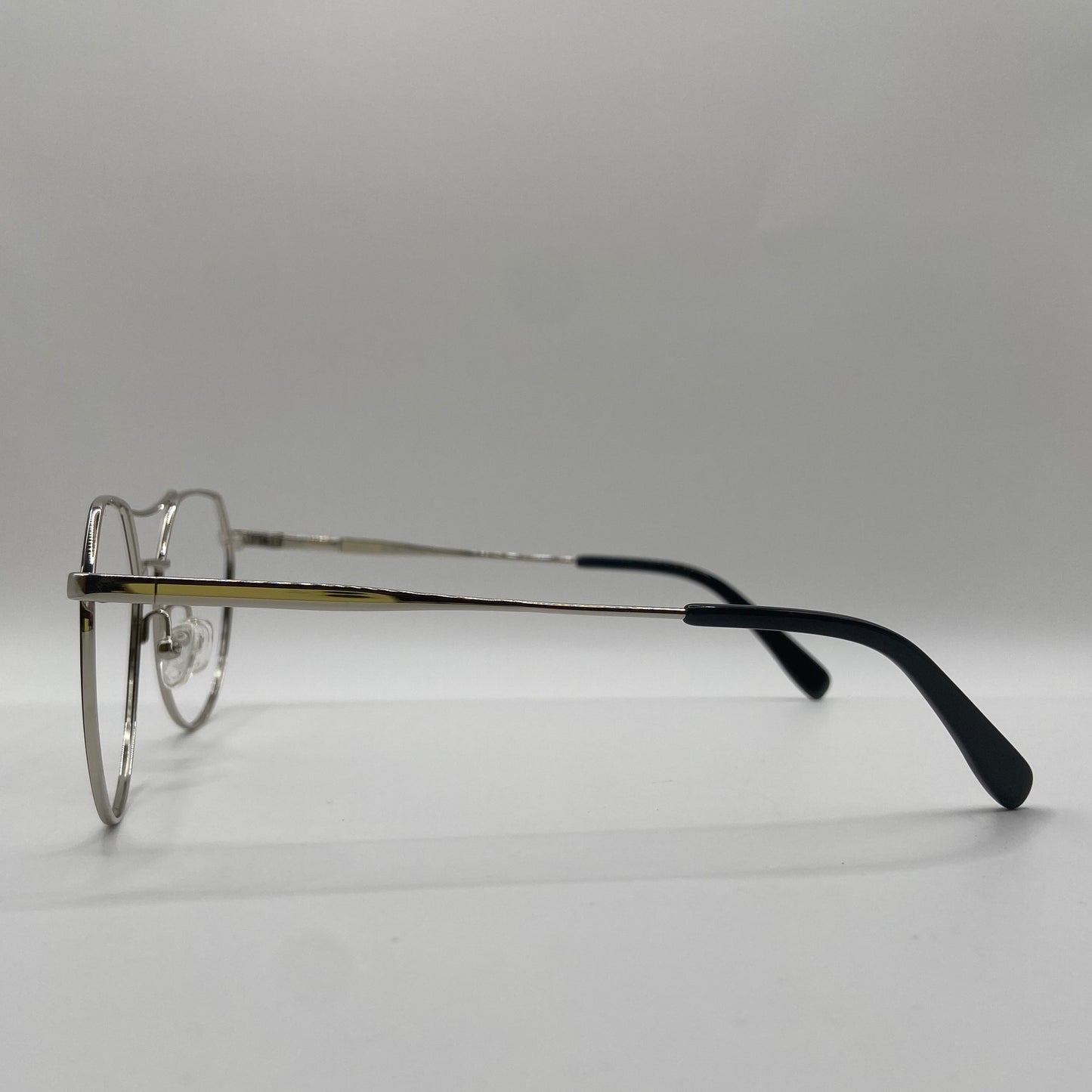 NÆRMEST RUND AVIATORBRILLE