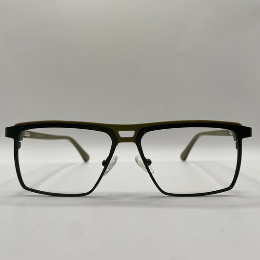 EN BRILLE MED KARAKTER