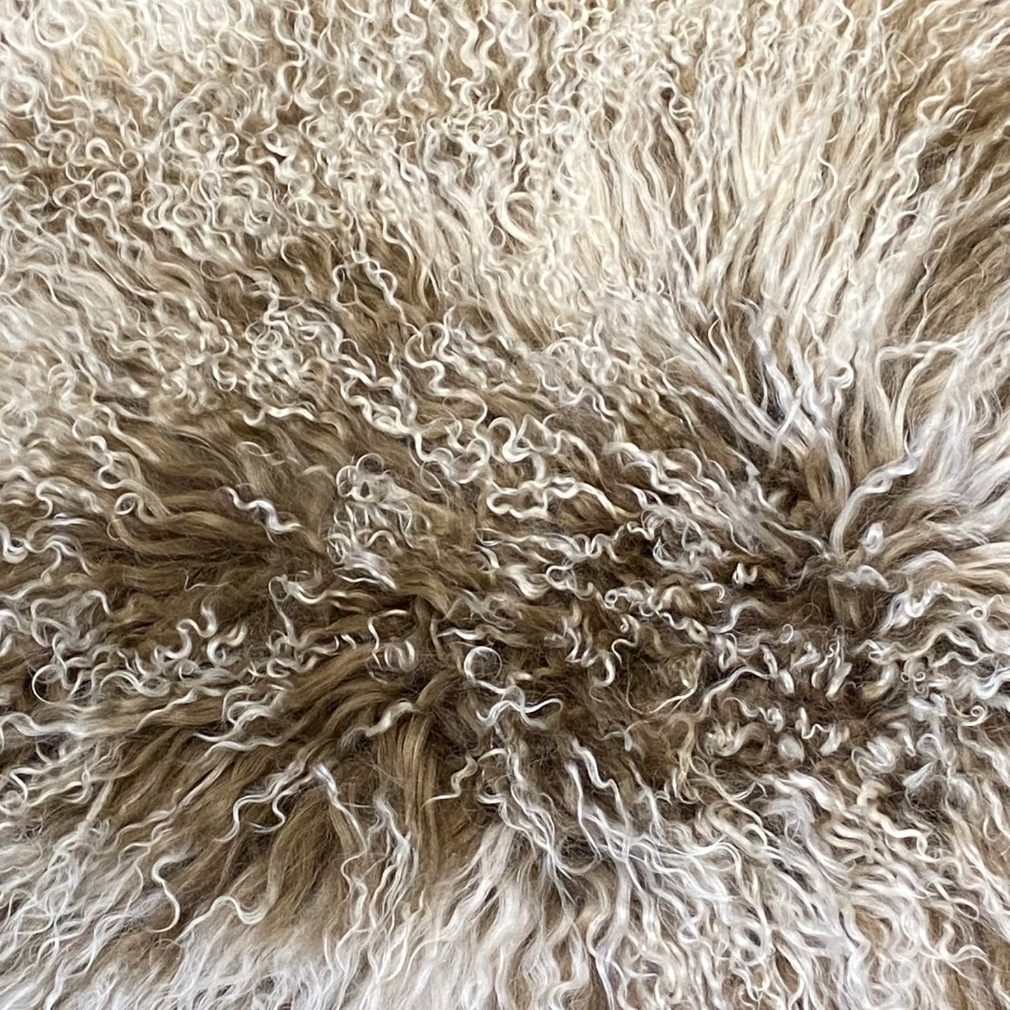 TIBETANSK LAMMESKINDS PUDE 40X40
