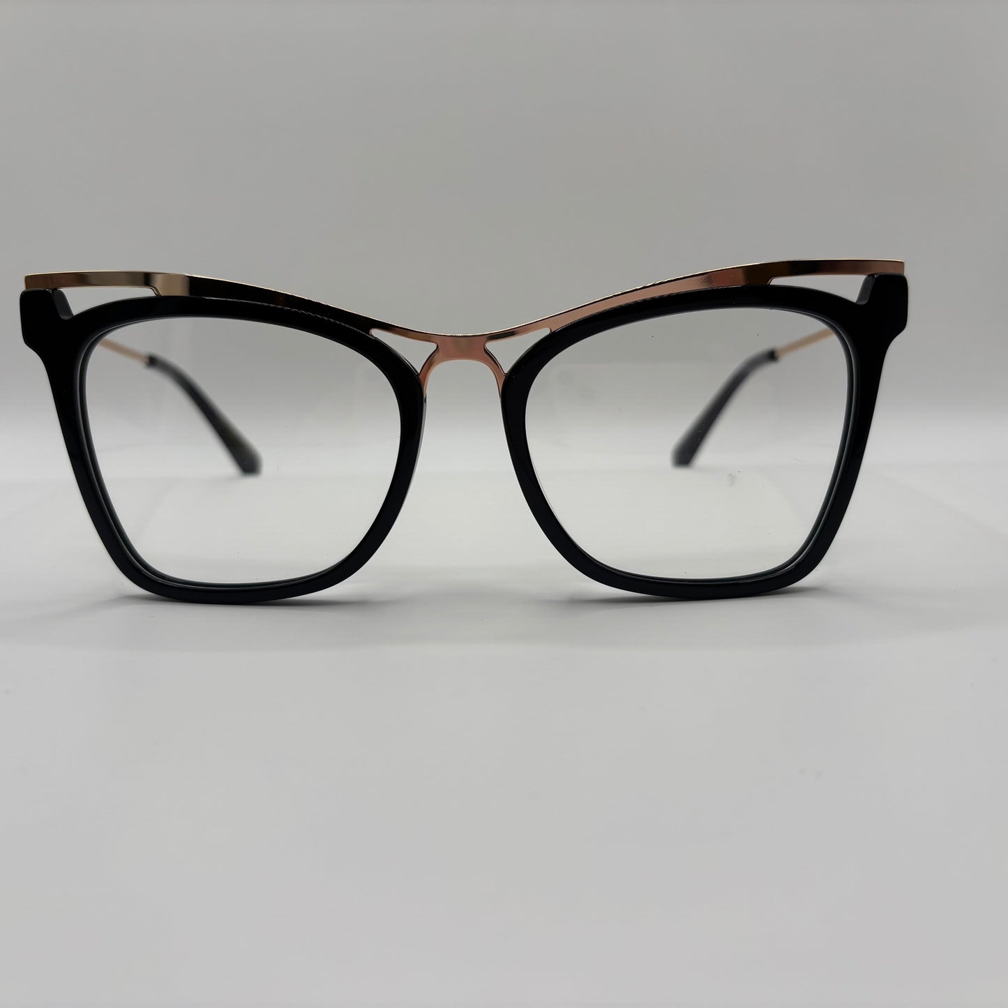 CAT WOMAN BRILLE