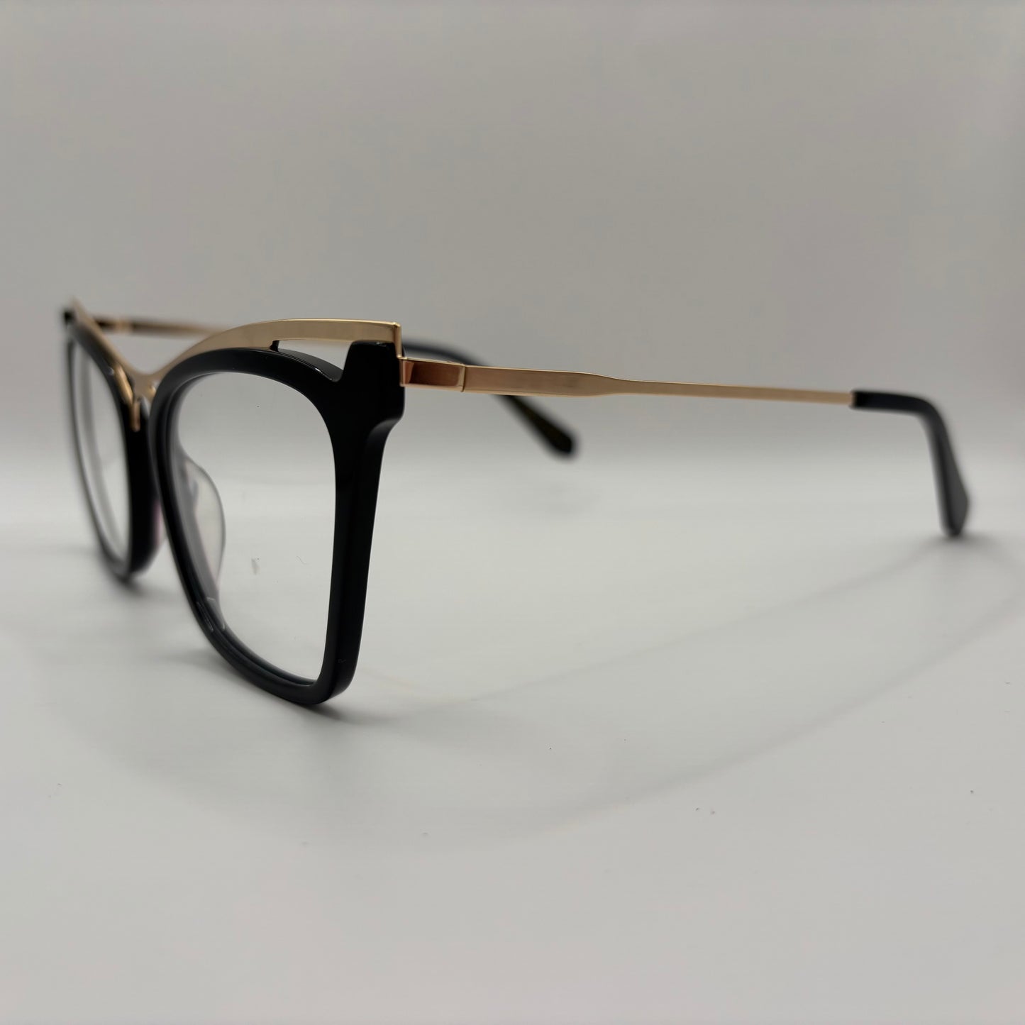 CAT WOMAN BRILLE