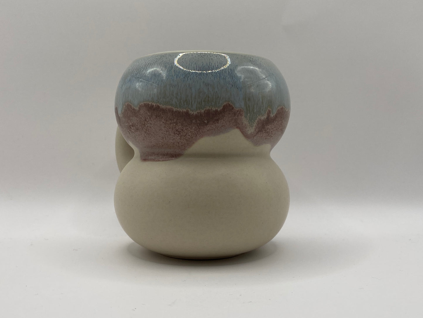 EN KERAMISK SKULPTUR - HELT KUNSTNERISK
