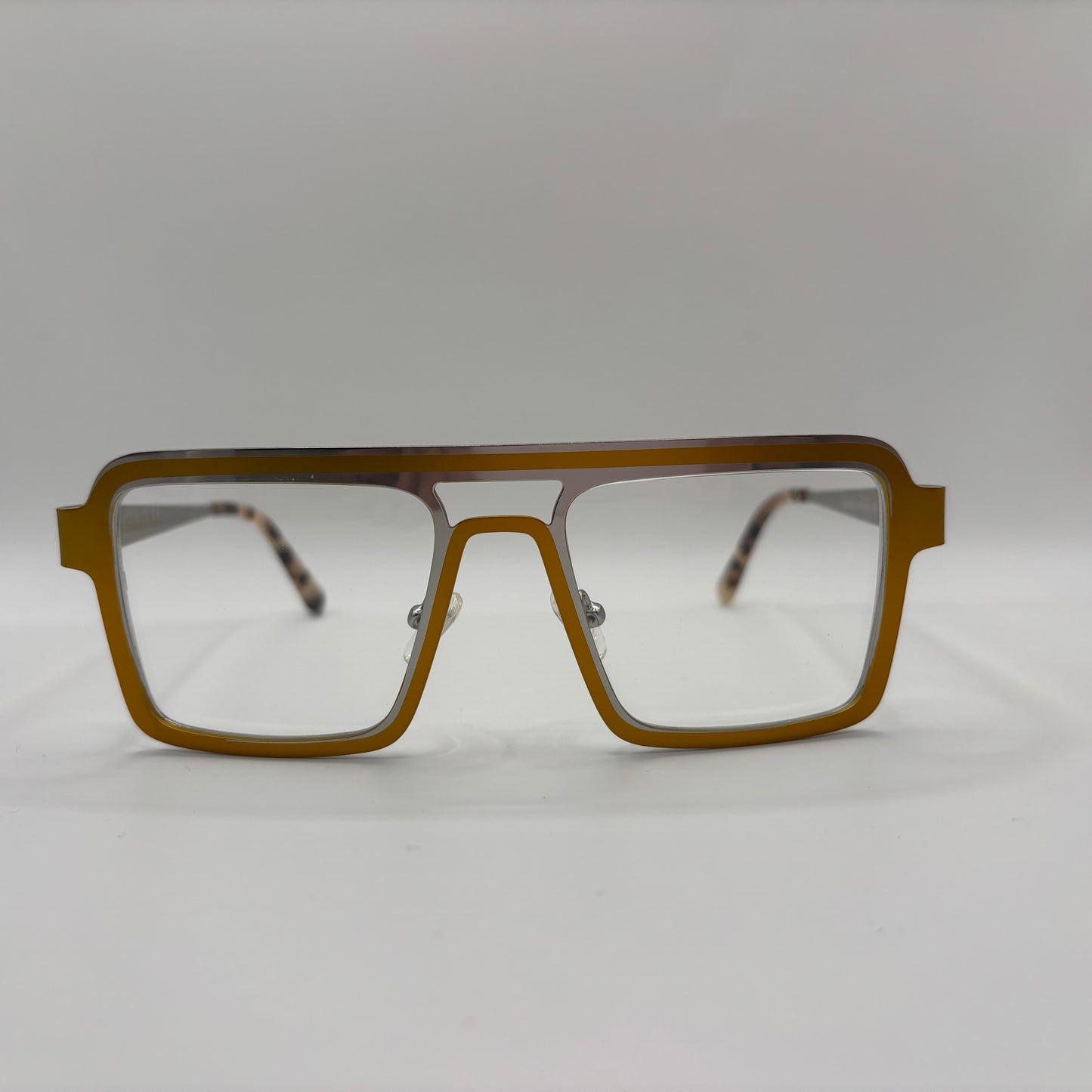 KAN DU BÆRE EN GUL BRILLE?