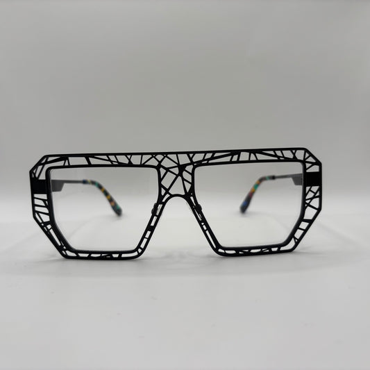 A FACE IS A GREAT WORK OF ART. IT DESERVES A GREAT FRAME.