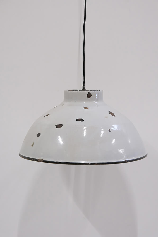 Sheen lampe med patineret emalje